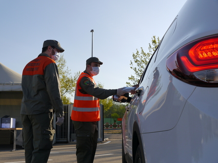 Schutzmasken per drive.in