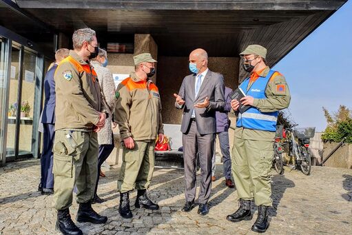 Bundesrat Berset besucht mobiles Impfteam